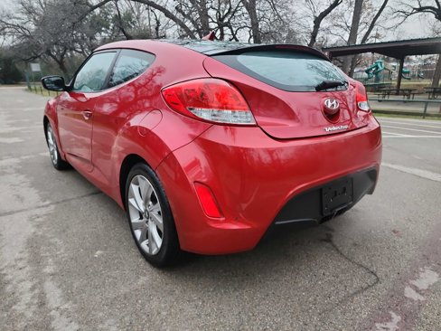 Used 2017 Hyundai Veloster image 6