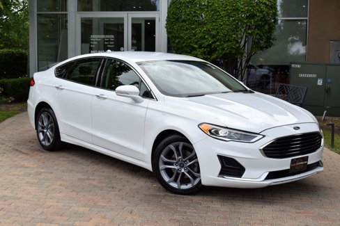 Used 2019 Ford Fusion SEL image 3