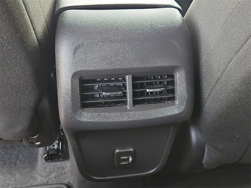 Used 2024 Chevrolet Equinox LT image 18