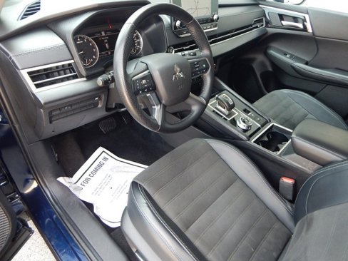 Used 2024 Mitsubishi Outlander SE Black Edition image 14