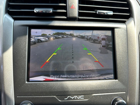 Used 2020 Ford Fusion SE image 17
