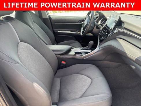 Used 2023 Toyota Camry LE image 17