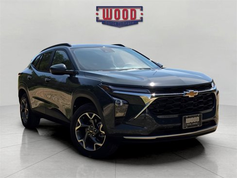New 2025 Chevrolet Trax LT w/ Driver Confidence Package image 1