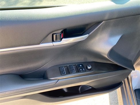 Used 2024 Toyota Camry XLE image 23