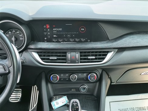Used 2022 Alfa Romeo Stelvio Sprint image 30