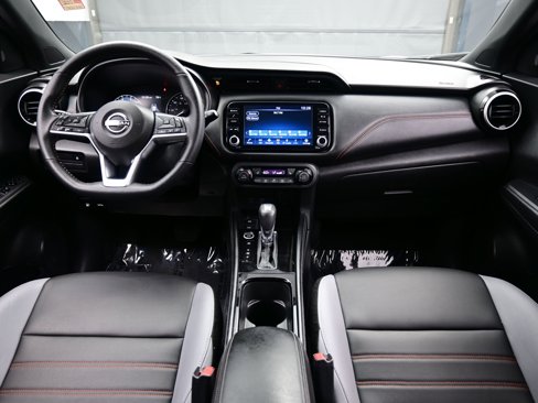 Used 2023 Nissan Kicks SR image 17