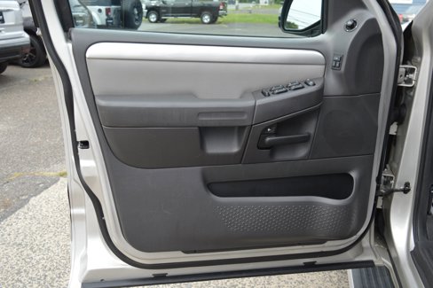 Used 2005 Mercury Mountaineer AWD image 31