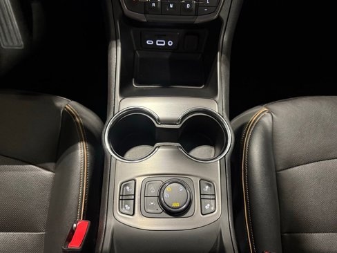 Used 2023 GMC Terrain AT4 image 24