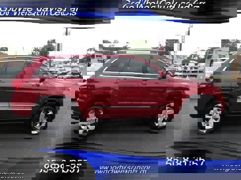 Used 2011 Jeep Grand Cherokee Laredo image 4