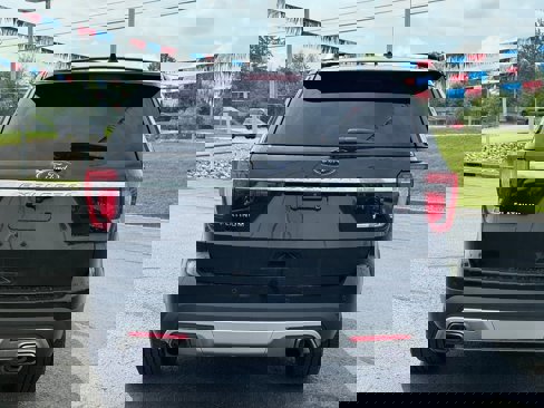 Used 2017 Ford Explorer Platinum image 6