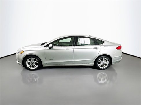 Used 2018 Ford Fusion S image 4