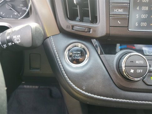Used 2016 Toyota RAV4 Limited image 27