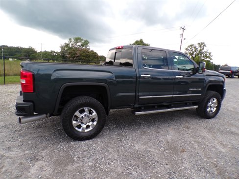 Used 2019 GMC Sierra 3500 Denali w/ Duramax Plus Package image 9