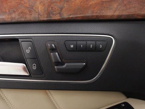 Used 2013 Mercedes-Benz E 350 4MATIC Sedan image 23
