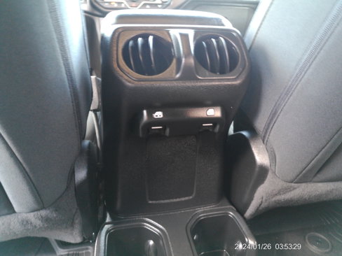 Used 2022 Jeep Wrangler Unlimited Sport image 18