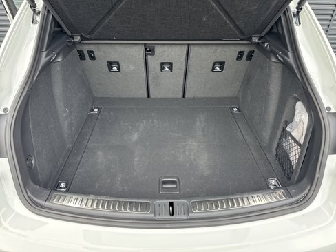 Certified 2025 Porsche Macan image 27