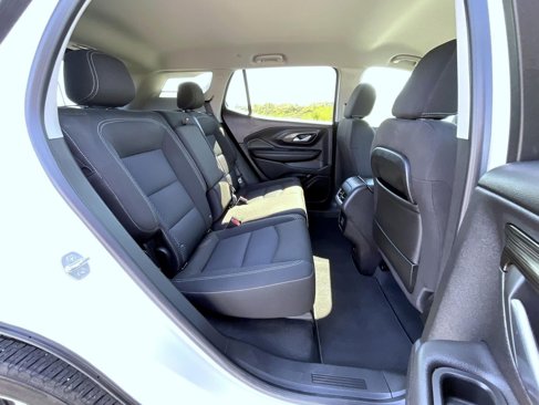 Certified 2022 GMC Terrain SLE w/ Driver Convenience Package image 18