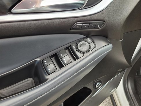 Used 2022 Buick Enclave Premium image 18