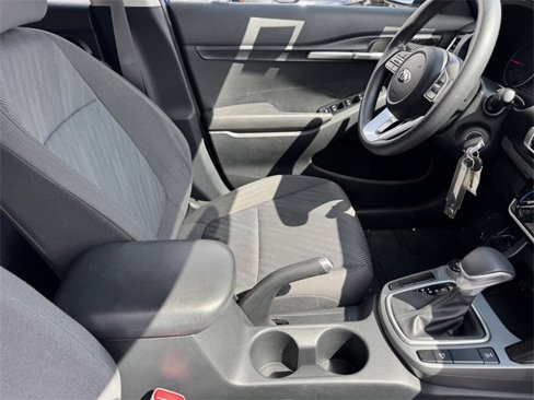 Used 2021 Kia Seltos LX image 6