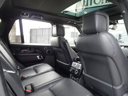 Used 2020 Land Rover Range Rover HSE image 19