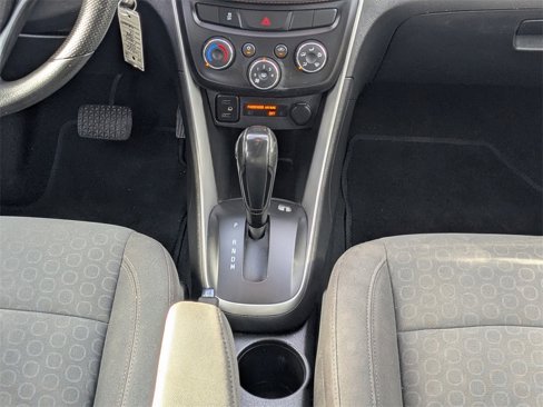 Used 2021 Chevrolet Trax LS w/ Tint and Cruise Package image 15