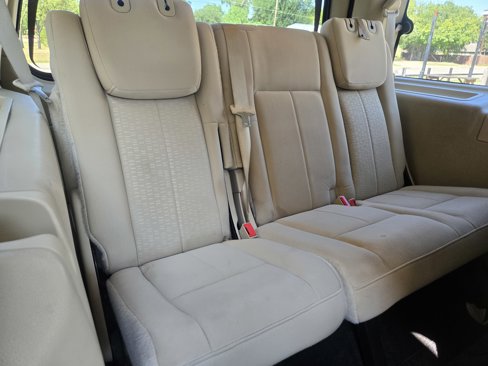 Used 2015 Ford Expedition XLT image 12