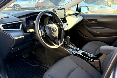 Used 2022 Toyota Corolla LE image 9