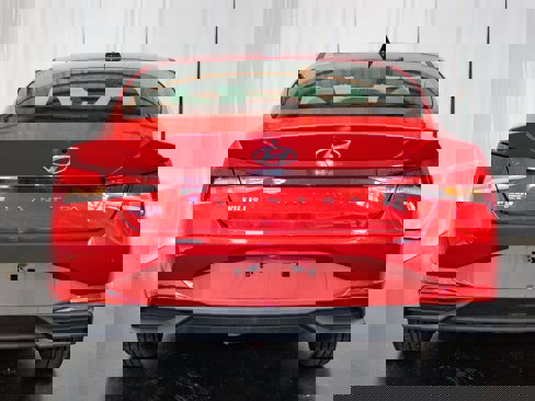 Used 2021 Hyundai Elantra SEL image 3