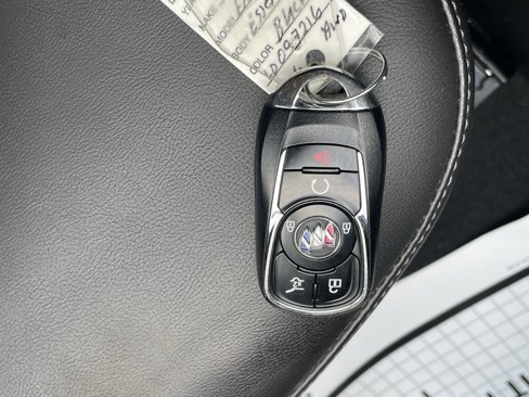 Used 2020 Buick Envision Essence image 31
