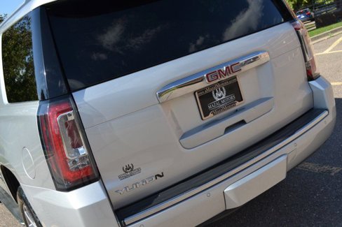 Used 2015 GMC Yukon Denali image 12