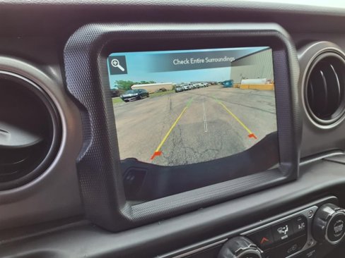 Used 2023 Jeep Gladiator Sport image 23