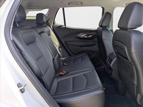 Used 2024 GMC Terrain SLT image 20