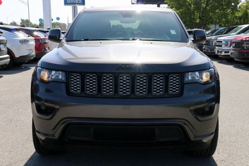 Used 2020 Jeep Grand Cherokee Altitude image 3