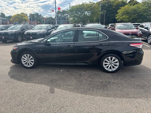 Used 2020 Toyota Camry LE image 8