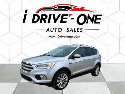 Used 2017 Ford Escape Titanium image 1