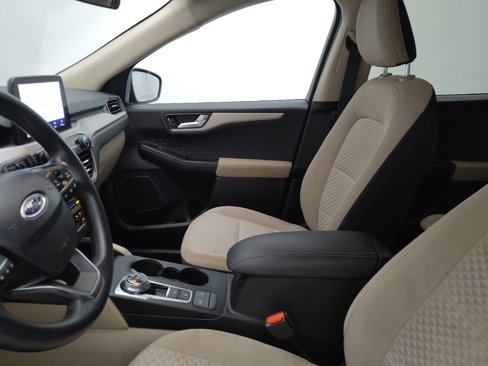 Used 2020 Ford Escape SE image 17