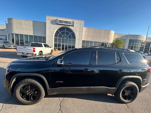 Used 2022 GMC Acadia AT4 w/ Technology Package image 8