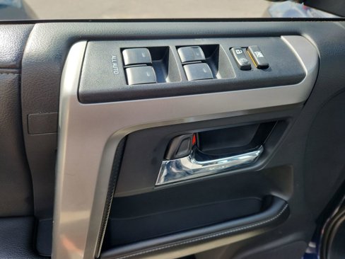Used 2015 Toyota 4Runner SR5 image 27