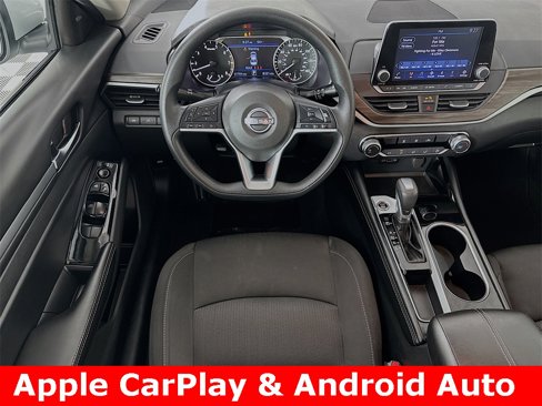 Used 2023 Nissan Altima 2.5 SV image 2