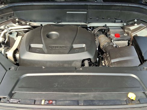 Used 2018 Volvo XC90 T6 Momentum w/ Convenience Package image 28