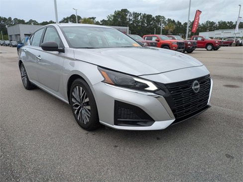 Used 2024 Nissan Altima 2.5 SV image 5