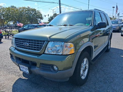 Used 2002 Ford Explorer XLT image 2