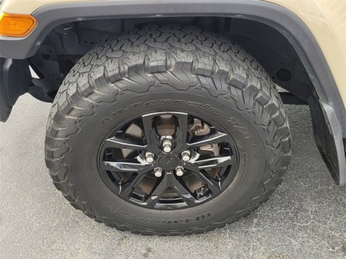 Used 2022 Jeep Gladiator Sport image 13