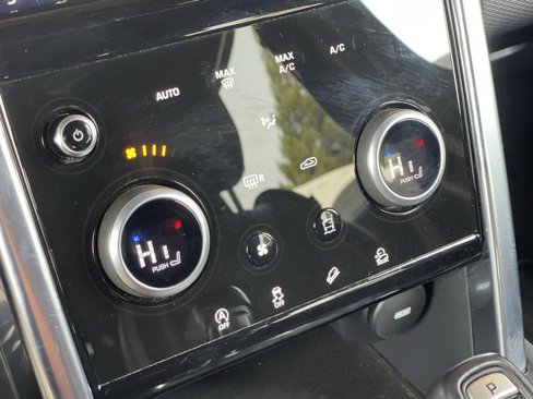 Used 2020 Land Rover Discovery Sport SE R-Dynamic image 36