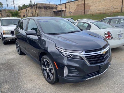 Used 2022 Chevrolet Equinox LT image 2