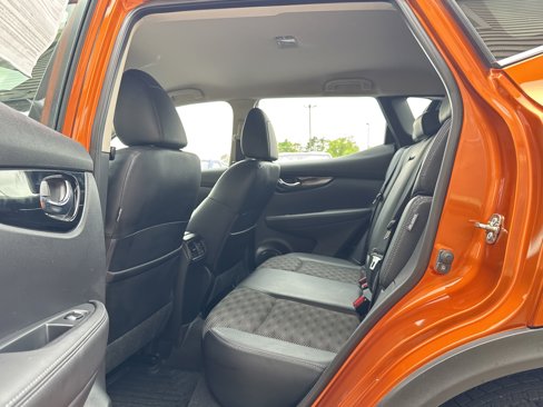 Used 2022 Nissan Rogue Sport SV w/ Technology Package image 10