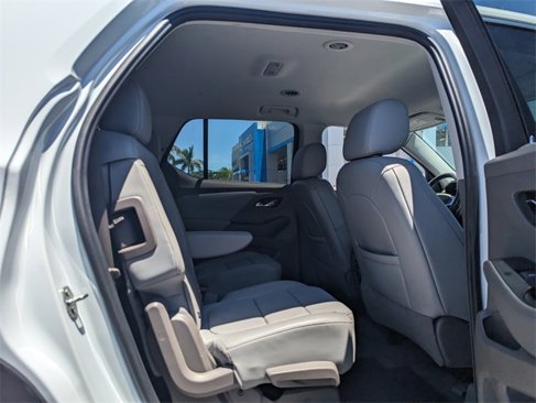 Used 2021 Chevrolet Traverse LT w/ LT Premium Package image 18