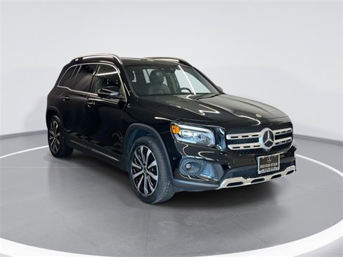 Used 2023 Mercedes-Benz GLB 250 4MATIC image 5