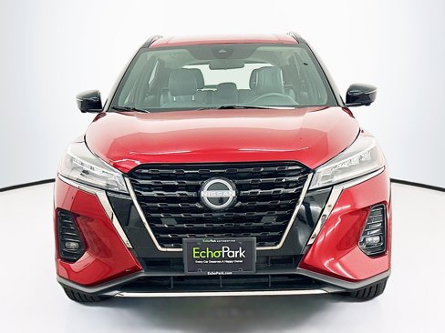 Used 2023 Nissan Kicks SR w/ SR Premium Package image 2