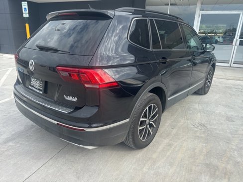 Used 2021 Volkswagen Tiguan SE image 4